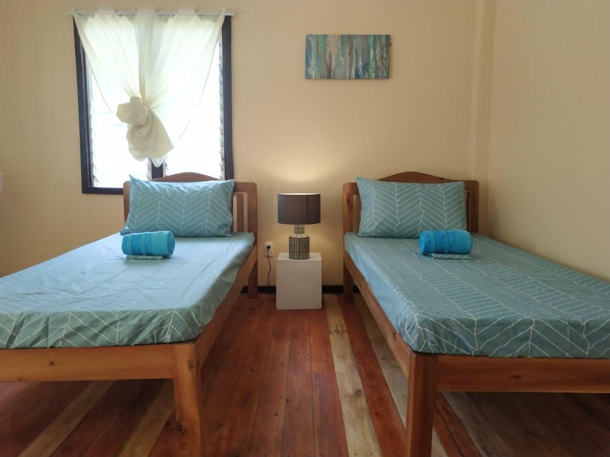 Nelmann'S Nipa Huts Hotell San Vicente  Eksteriør bilde
